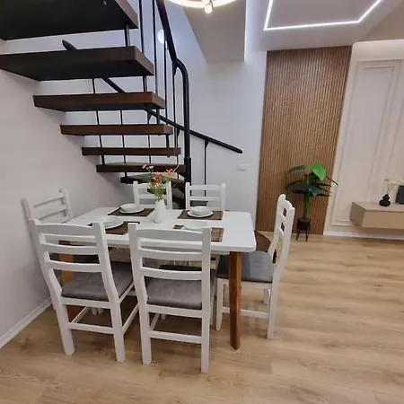 Continental Apartamento Tirana